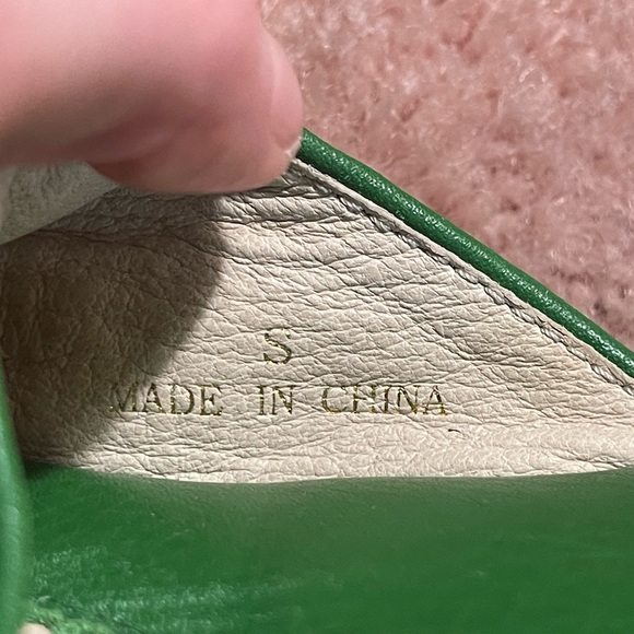 Women’s ALL LEATHER Travel slippers SMALL w/travel case - Picture 5 of 7